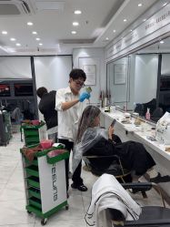 -镁连社·美联社