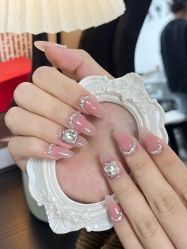 -芊屿芊浔美甲
