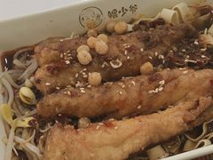 -鲲少爷烤鱼饭.螺蛳粉·清真(爱琴海店)