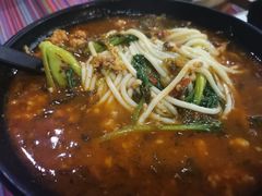 -香巴拉云南餐厅(华莱坞店)