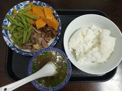 卤肉饭-子潇春庞牛腩粉(三大银行店)