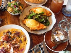 熏三文鱼班尼迪克蛋-ROAST coffee & eatery