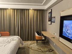 -维也纳酒店(华为广州研发中心罗冲围店)