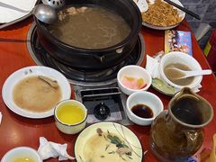 -菌之家·专业纯野生菌火锅·特色炒菌