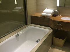 -广州汇华希尔顿逸林酒店