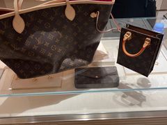 -LV路易威登(德基广场店)