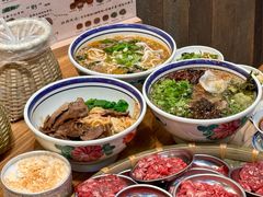 -云阿蛮云南生烫牛肉米线(奉贤路店)