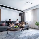 他不仅拥有面朝大海的房子，还拥有最爱的她