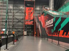 -极限PLAY运动娱乐新世界·团建派对表演休闲馆·室内高空游乐园
