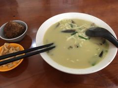 -三百碗宝应长鱼面(板仓街店)