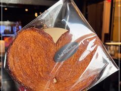 -Salon de The de Joel Robuchon(外滩18号店)