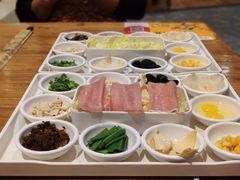 -花馬肆.云南过桥米线(汉神购物广场现场熬汤店)