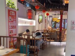 -春天里餐厅(西田城店)