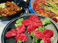 -茅草房·河畔园林火锅