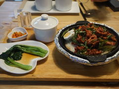小炒黄牛肉煲仔饭-西华园文化餐吧