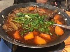 -霄汉牛三鲜湖北砂锅菜(万松园2店)