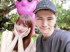 -莓园冰淇淋店
