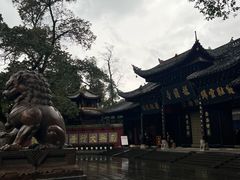 -峨眉山报国寺