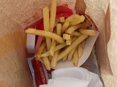 -麦当劳(上海虹桥站30B检票口楼上)