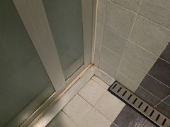 -喜鹊愉家酒店(郑州曼哈顿博览中心地铁站店)