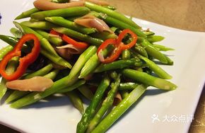 Asparagus Stir-fried with Sea Cucumber