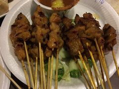 -东海岸人工湖美食村