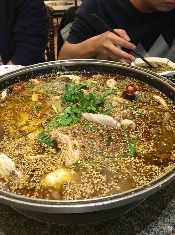 大河宴鱼馆(准噶尔路店)