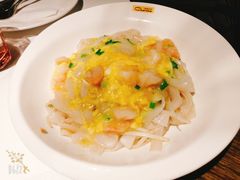 滑蛋虾仁炒河粉-港丽餐厅