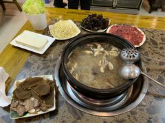 -乳仔牛牦牛汤锅 烤羊排(松潘古城店)
