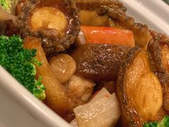 花胶鲍鱼一品煲-富淳饭店(陆家嘴保利广场店)