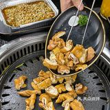 啊啊啊！在东门吃到了超好吃的烤肉[流泪]人均50！