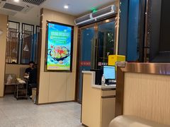 -七欣天香辣蟹火锅(闵行浦江欢乐颂店)