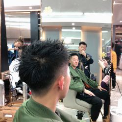-V+SALON造型