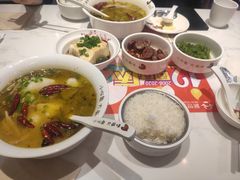 酸菜小鱼-渝是乎川渝小炒(新世界百货望京店)