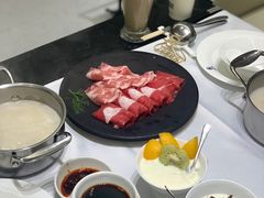-红鼎豆捞·非遗鲍皇汤火锅(宝丰路店)