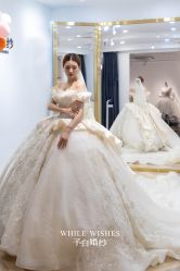 点击看大图 -予白婚纱礼服馆