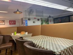 大堂-新大咀港式茶餐厅(宝山万达店)