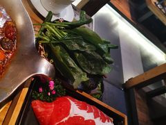 -湊湊火锅·茶憩(杭州湖滨银泰in77店)