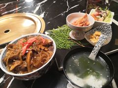 -山川小町·极番烧肉(新地假日广场店)