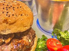 黑松露风味蘑菇和牛堡-bluefrog蓝蛙(水游城店)