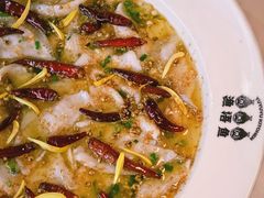 老坛酸菜鲈鱼-渔语鱼新川菜Bistro(万象天地店)
