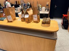 -星巴克(上海长宁来福士1F店)