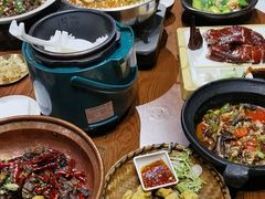 -老滇山寨•云南特色菜•地方菜•民族风情歌舞表演(金碧店)