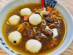 -同济大学本部学苑饮食广场