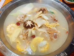 香香猪大骨头汤锅-庄老幺火锅(娄山关路店)