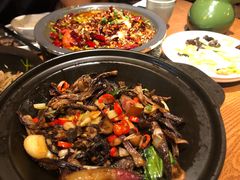 -云海肴·汽锅鸡·云南菜(天山百盛优客店)