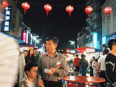 -六合夜市