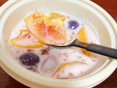 木瓜桃胶汤圆鲜奶-堂屋糖水店(愚园店)