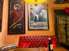 -SISTERS BAR RESTAURANT川意酒馆(嘉善老市H楼店)