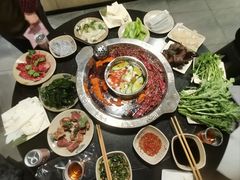 -洞亭火锅(防空洞总店)